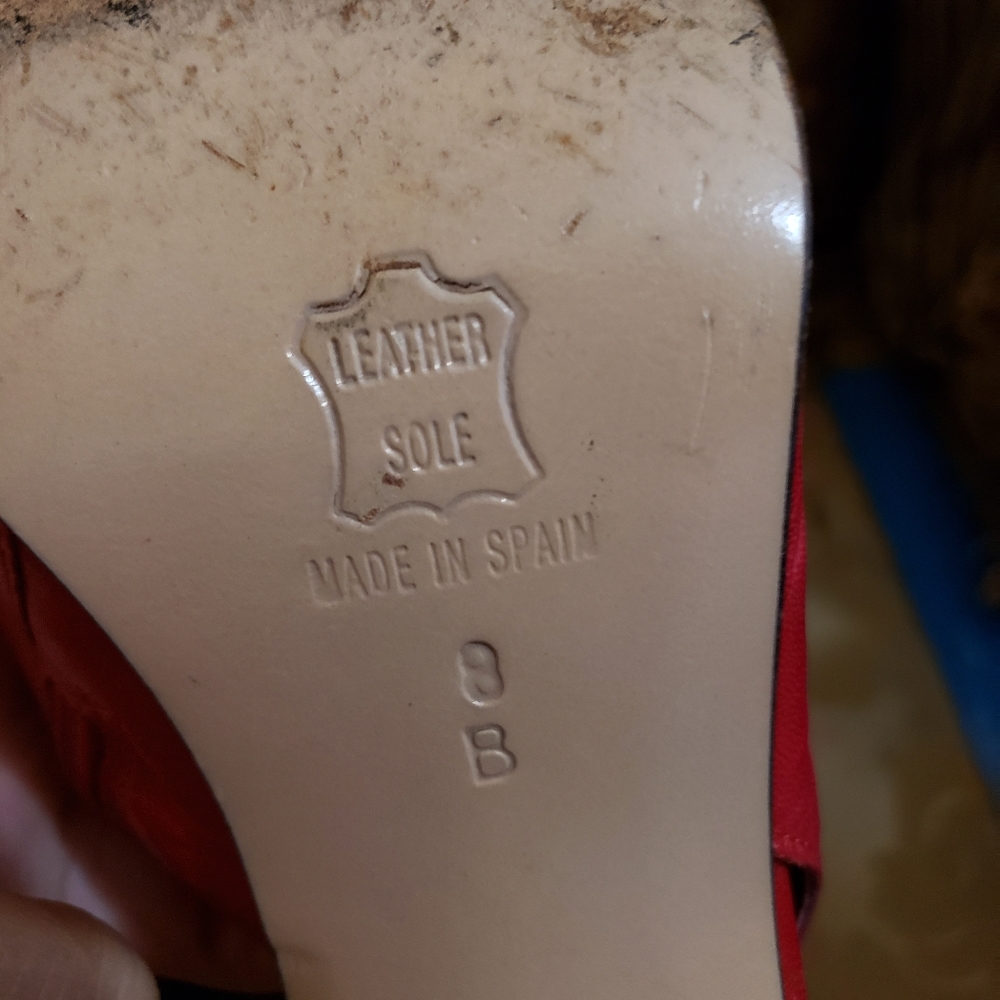 Heels - Picture 8 of 8